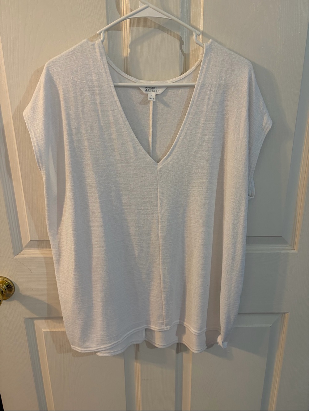 Market & Spruce Cream V-Neck Tunic Top